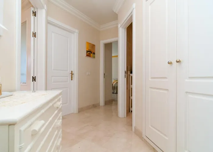 Magnificent In Terrazas Del Duque 1 아파트 아데제